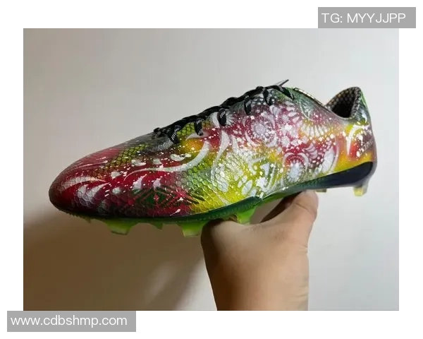 球星同款足球鞋全新升级发布 玩转场上风采与科技融合